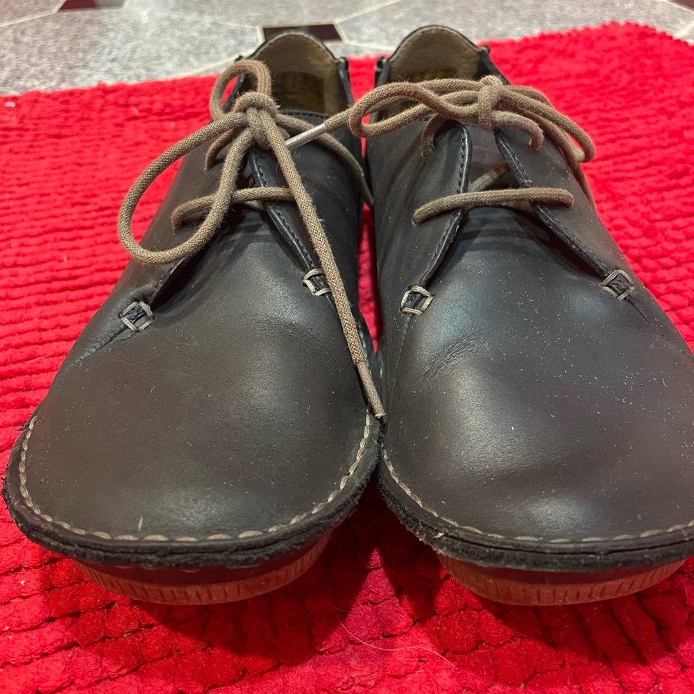 EUC size 9 Clarks Clark’s Artisan Black all leather Shoes - Picture 7 of 8